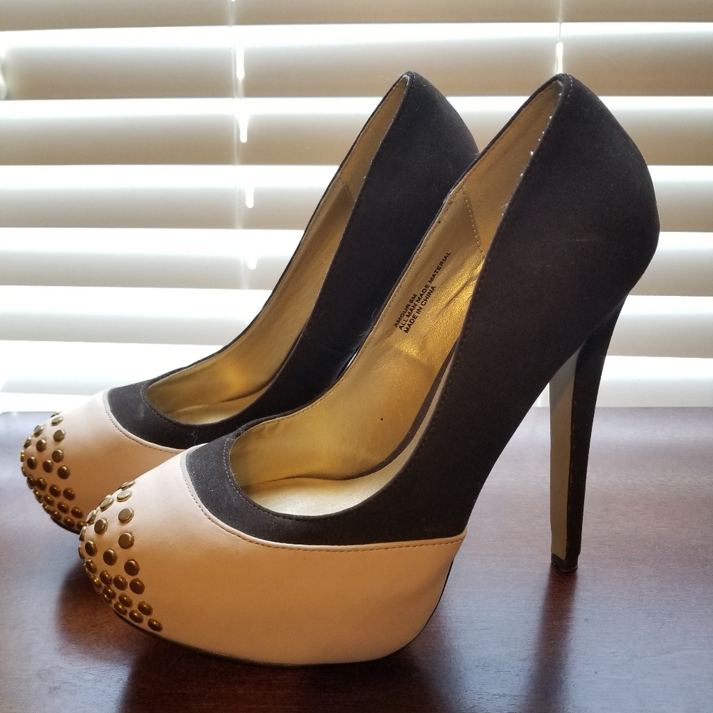Brown and pink gold studded heels